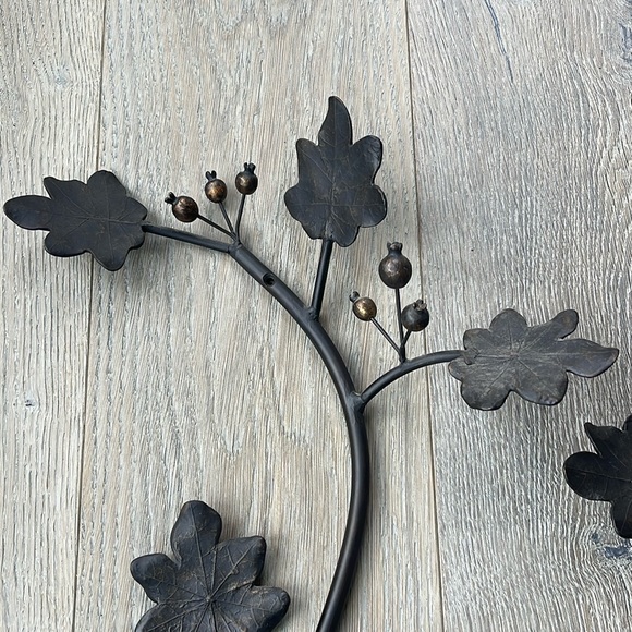 (2) Pottery Barn Bronze Metal Vine/Leaf Candle Sconces.Holds a 3”Wx 4”H Candle. - Picture 4 of 7